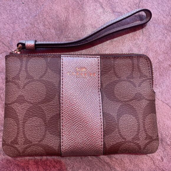 Coach Women's Corner Zip Wristlet In Pouch, Small - Khaki Gold - Picture 1 of 7